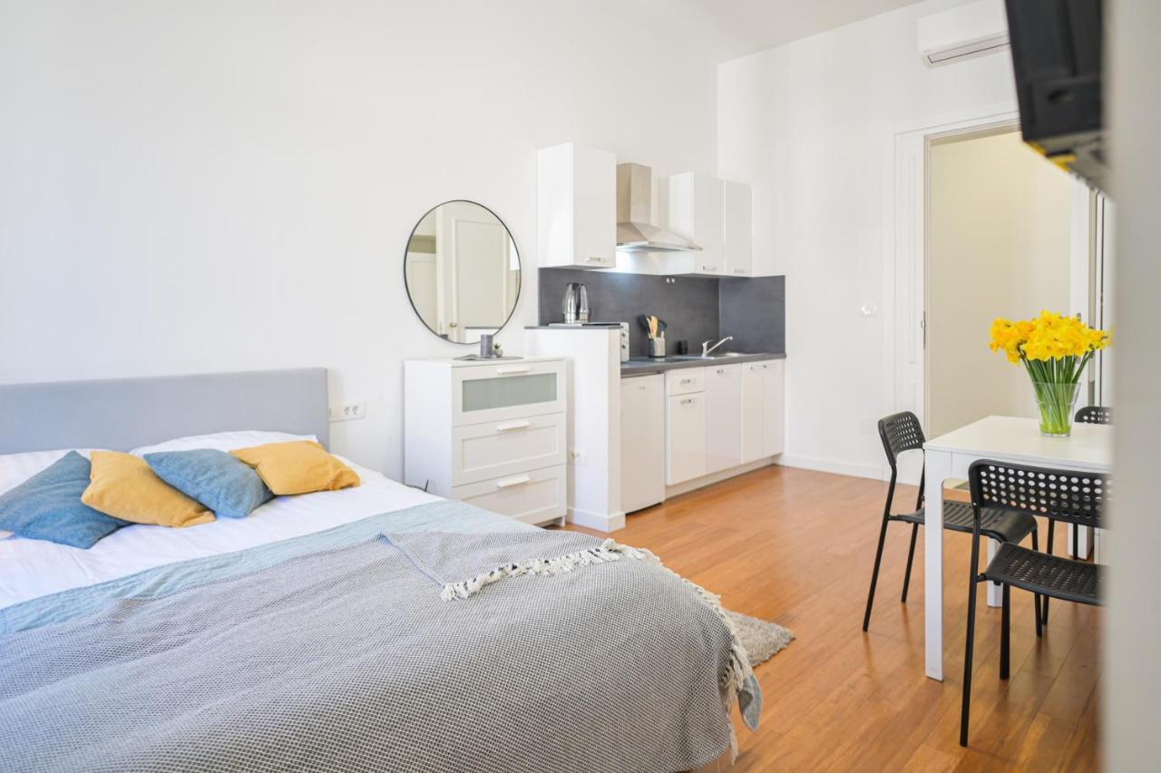 Berry Berry Studio Apartman Zágráb Kültér fotó